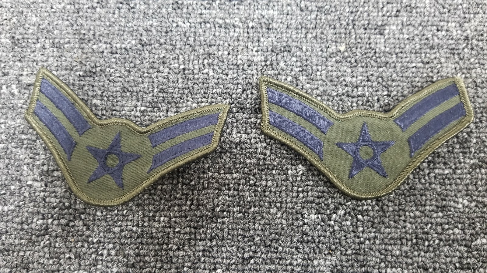 US Air Force Airman E3 Patch Vintage USAF Rank Insignia Amn 1 Pair New unissued 