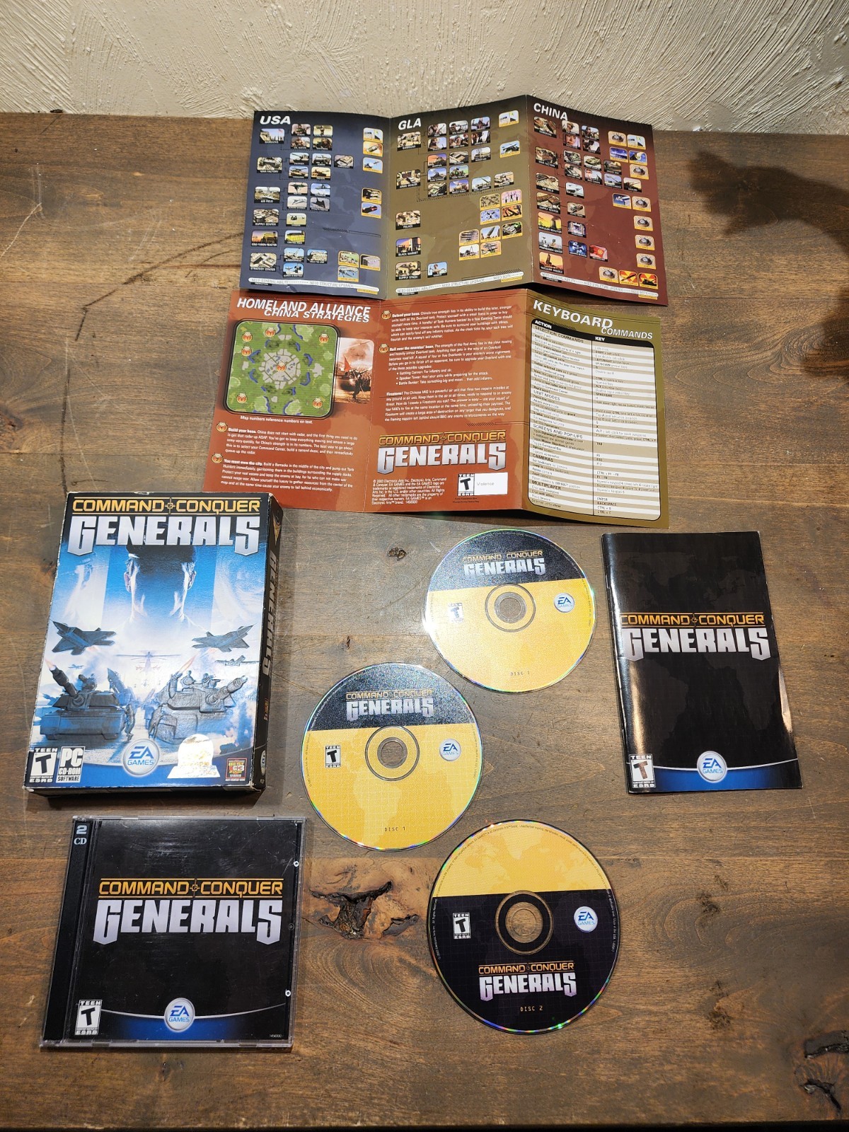 EA Games Command & Conquer: Generals PC CD-ROM (2003) Manual Included 2x Disc 1