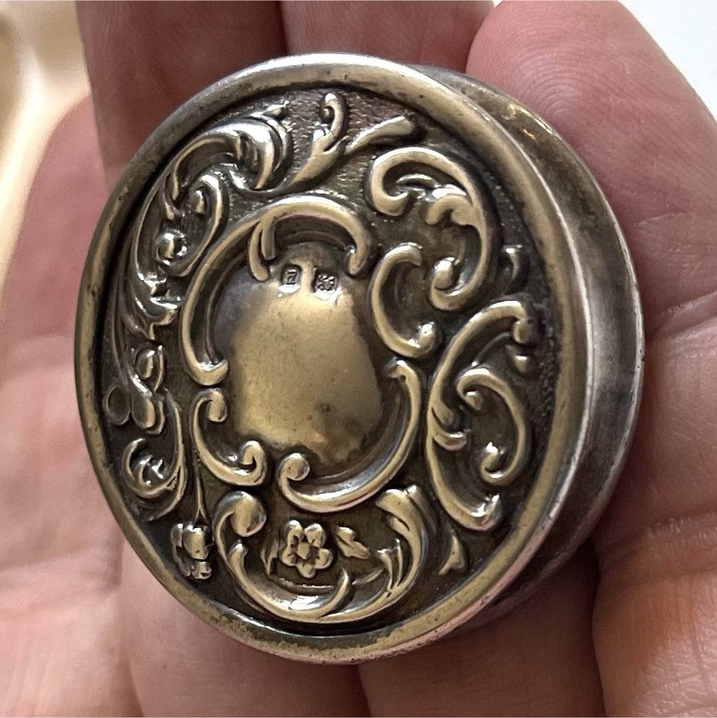 Antique 1923 Sterling Silver Snuff or Pill Box Birmingham 925 Synyer & Beddoes 
