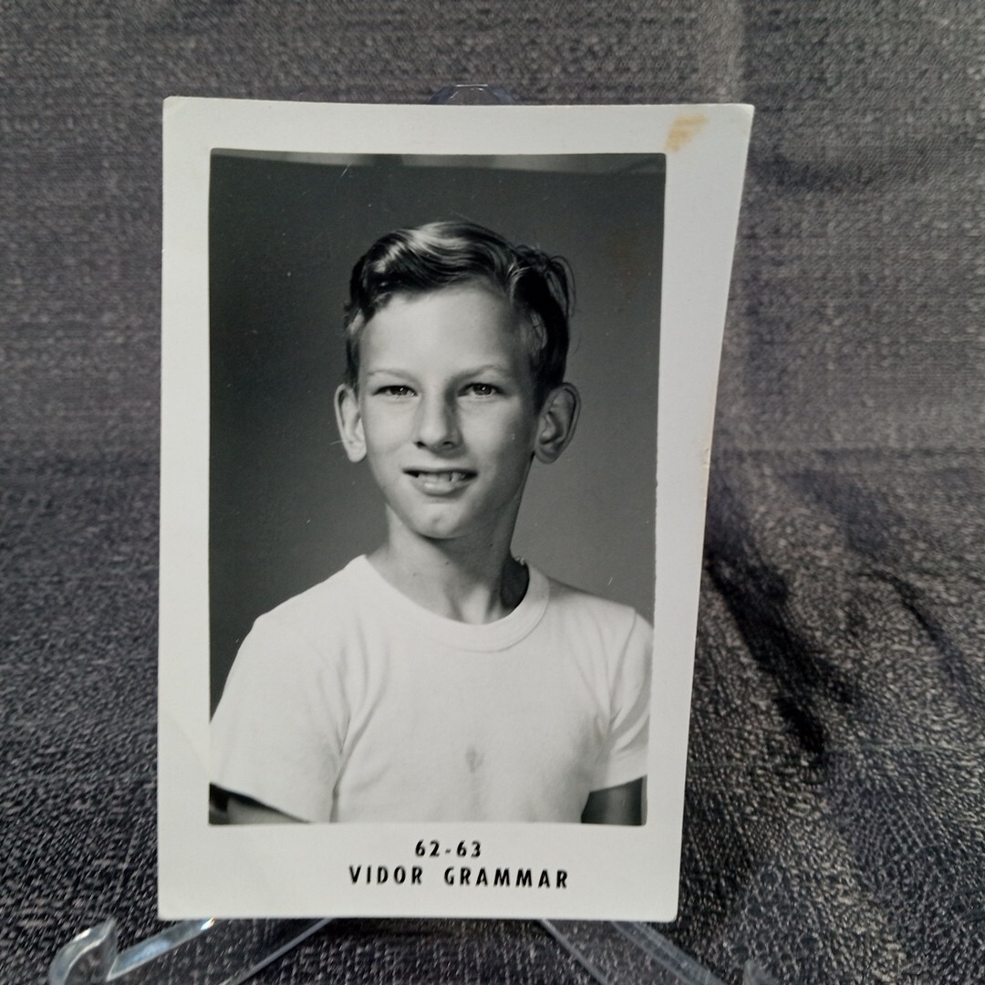 Vintage Photo 1962-2963 Vidor Grammar School Yearbook Schoolboy Original B&W