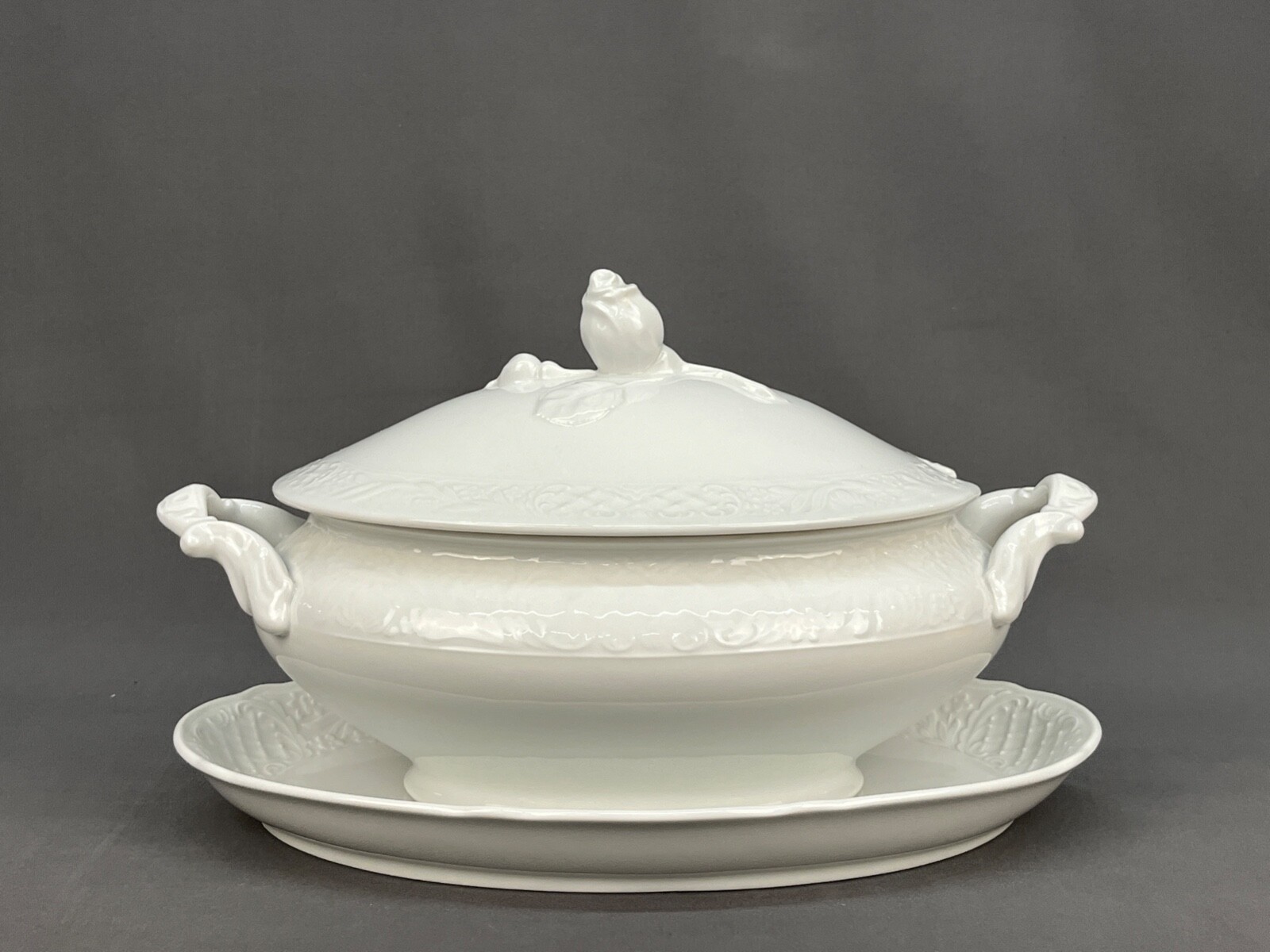 JKW Bavaria Porcelain COVERED SOUP TUREEN with Rose Finial and Underplate: EUC