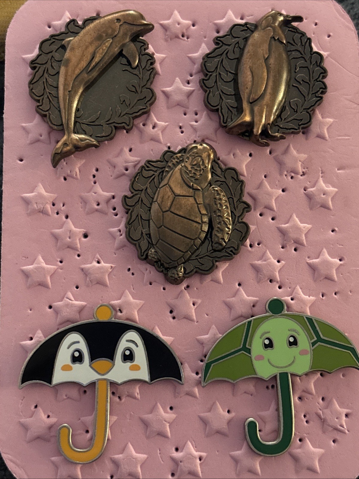 Authentic SeaWorld Pins Lot Of 5 Pins