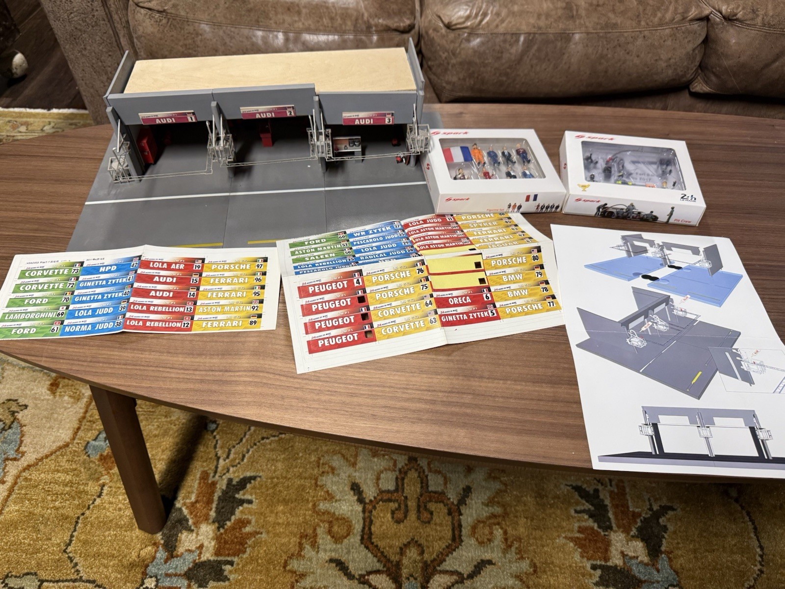 1/43 Spark Le Mans Pits Stand and Garages with Team Name Stickers and Figures