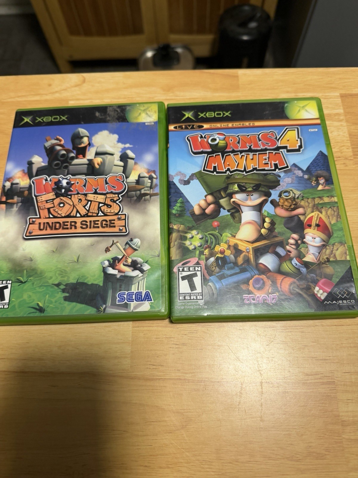 Worms Forts: Under Siege And 4 Mayhem Xbox Lot Of 2 Cib