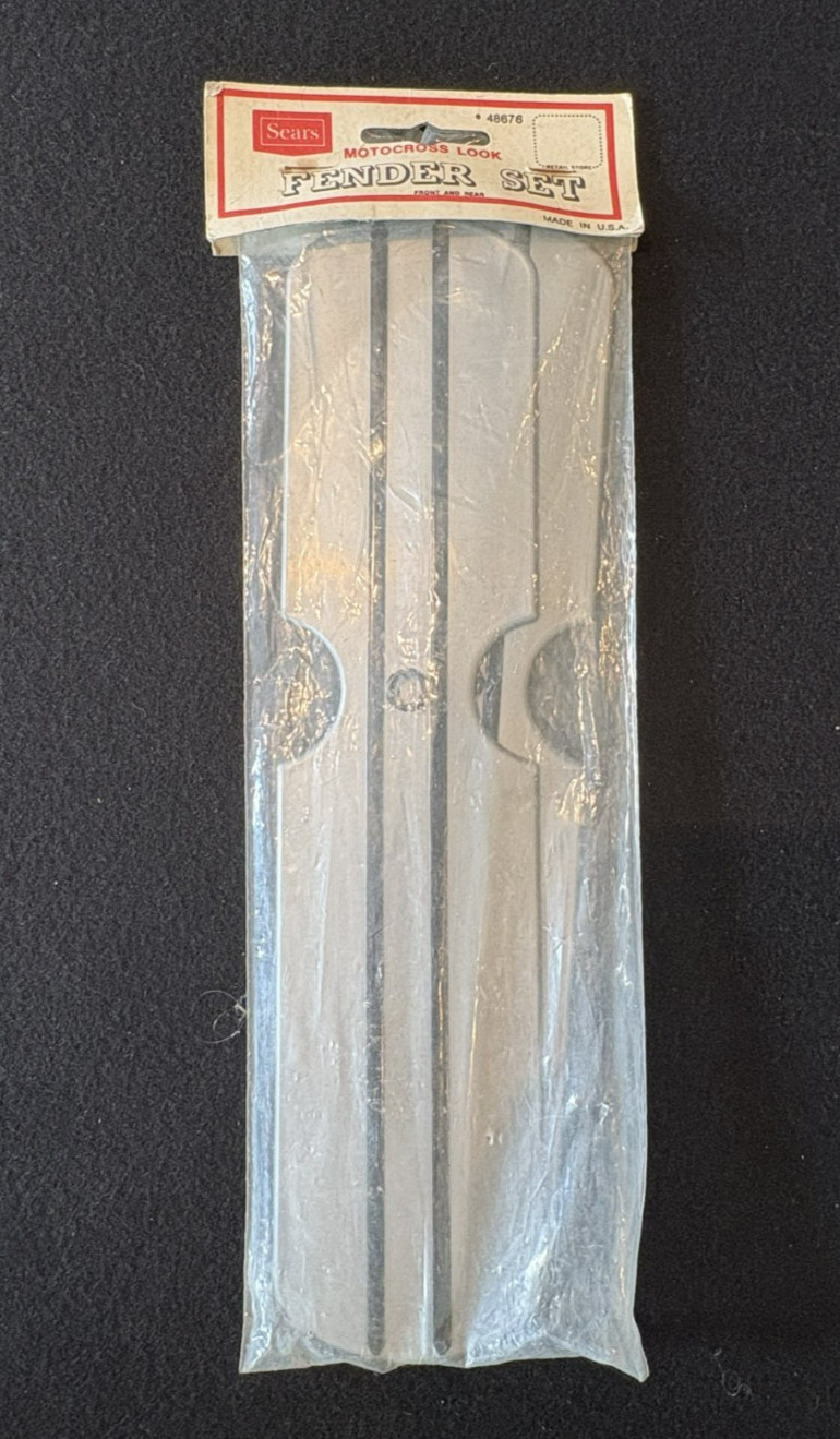 Vintage 70\'s Sears Plastic Motocross Fender set Schwinn Stingray in package