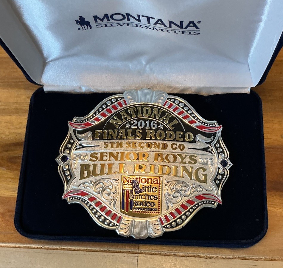 2016 NFR 5th 2nd Go Senior Bull Riding Montana Silversmith Trophy Belt Buckle