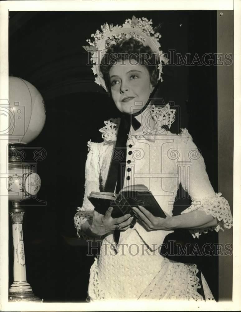 1941 Press Photo Lillian Gish in Chicago Company play 
