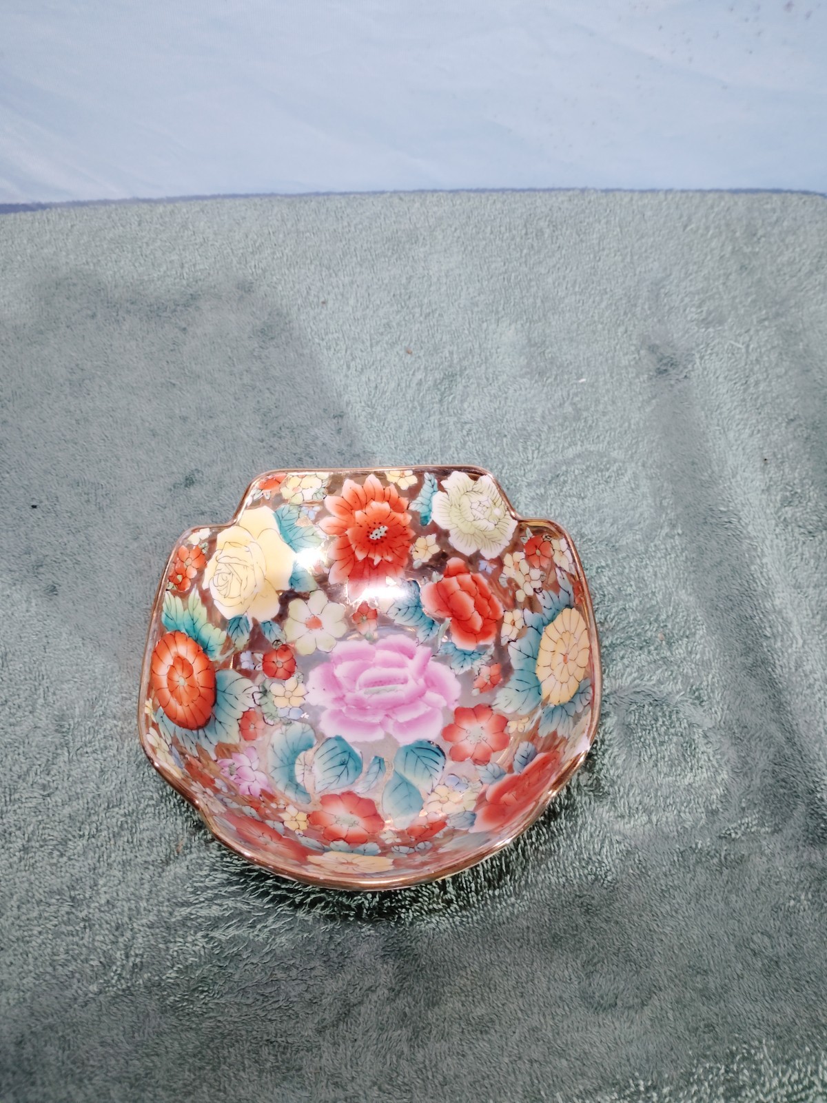 Vintage Chinese hand painted pink flower with gold porcelain bowl