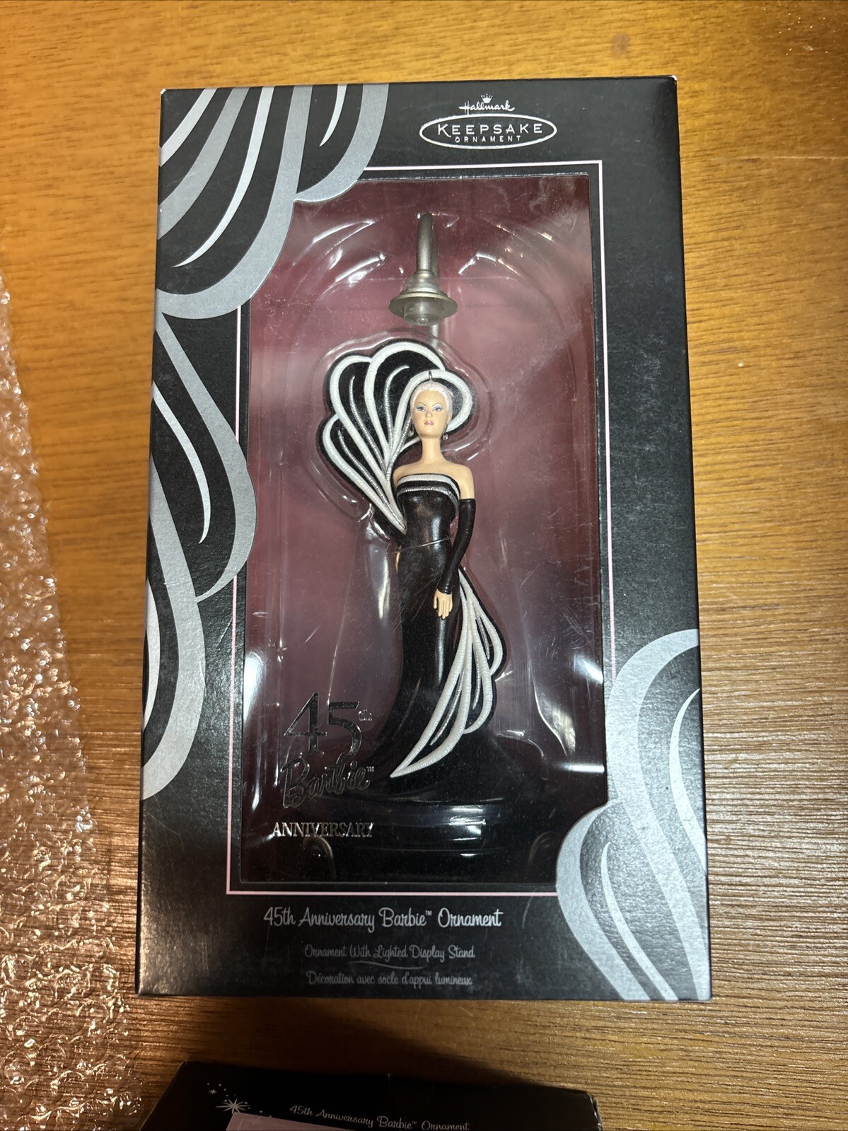 New 2004 Mattel Hallmark Keepsake Ornament 45th Anniversary Barbie-723-195