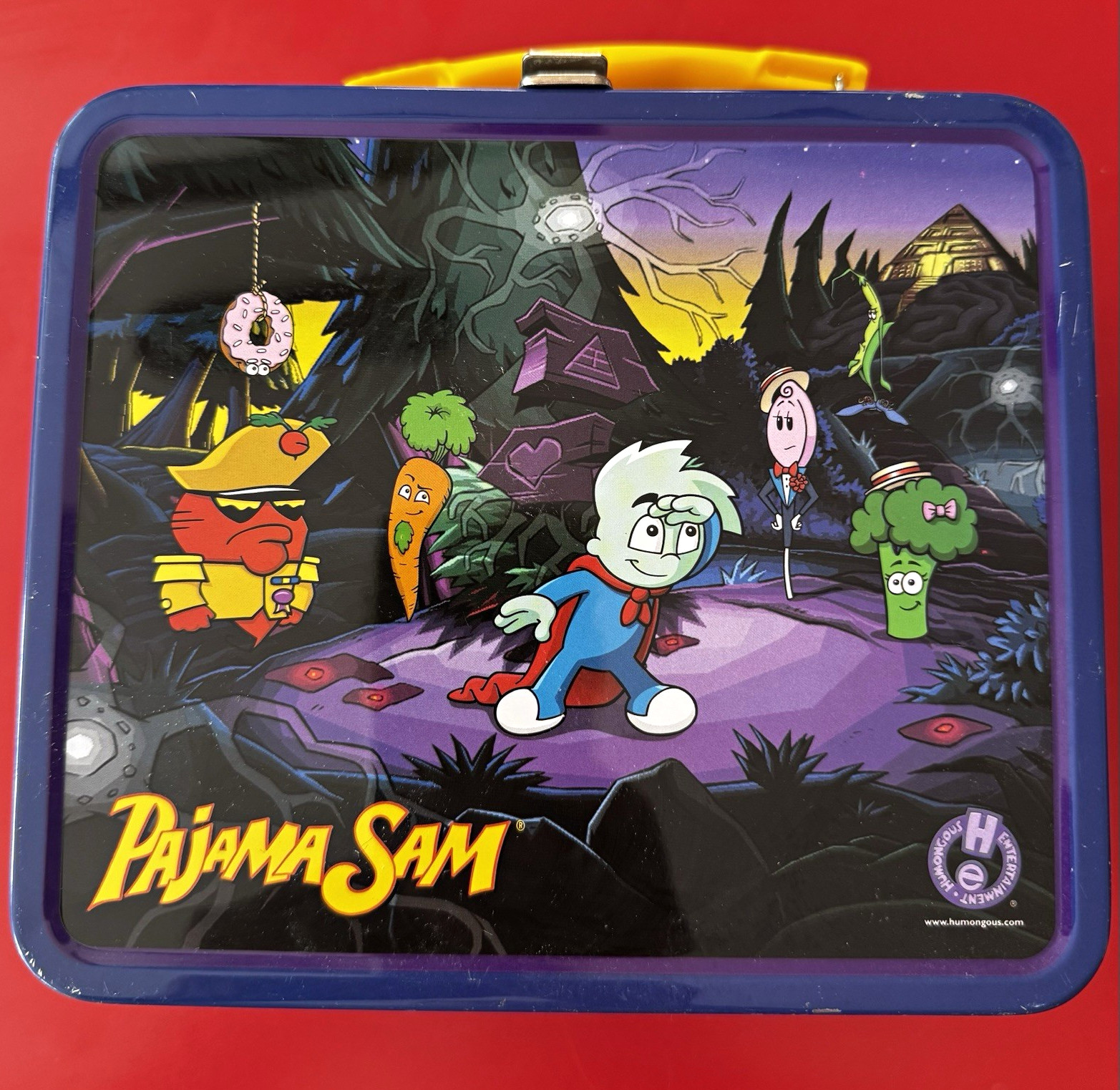Humongous Entertainment Pajama Sam Metal Lunchbox Tin Purple Yellow Handle
