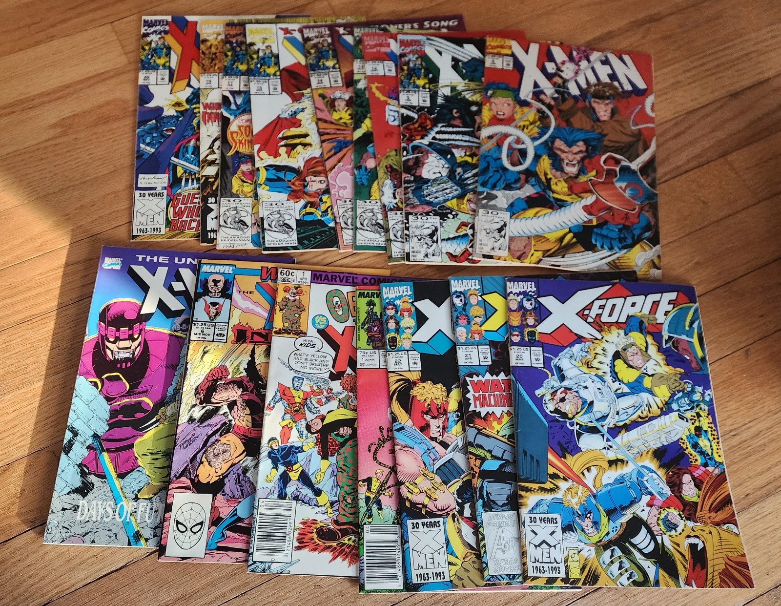 (24) MISC X-MEN COMICS PICTURED HERE