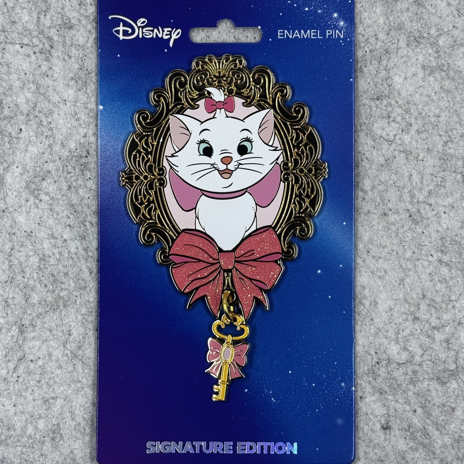 PRESALE Pink a La Mode PALM Key to Marie's Heart Aristocat Jumbo Dangle Pin