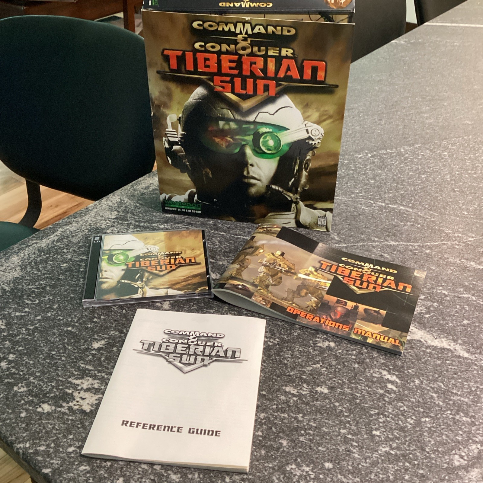 Command & Conquer Tiberian Sun PC Computer Big Box Game 1999 Westwood