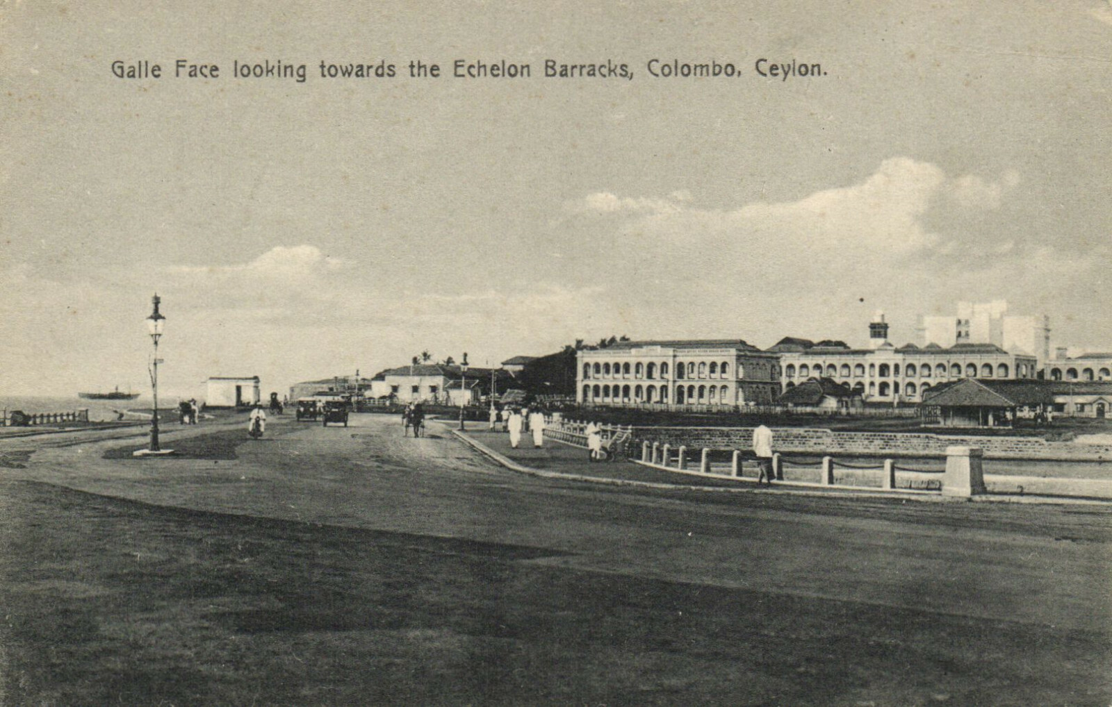PC POSTCARD SRI LANKA, CEYLON, COLOMBO, THE ECHELON BARRACKS, Postcard (b13675)