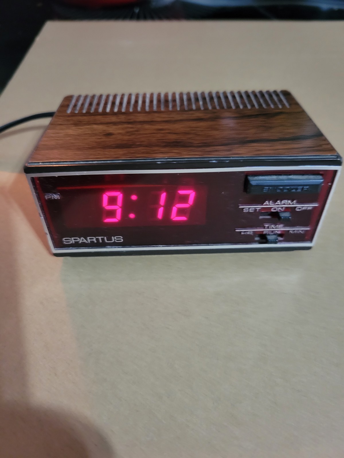 Vintage Spartus Digital Alarm Clock~Model 1138, 4\