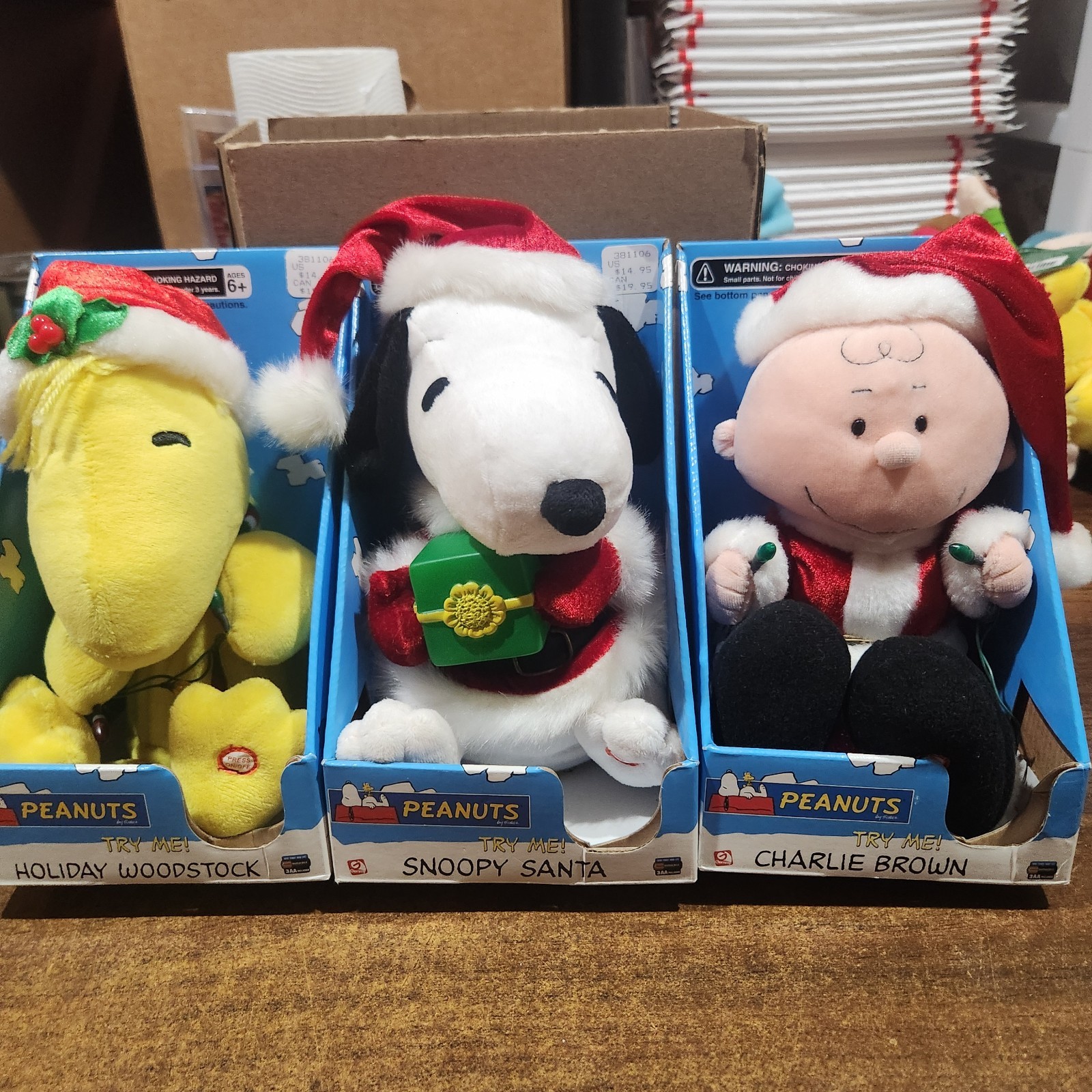 NEW 2006 Gemmy Peanuts CHRISTMAS SNOOPY, CHARLIE BROWN 9\