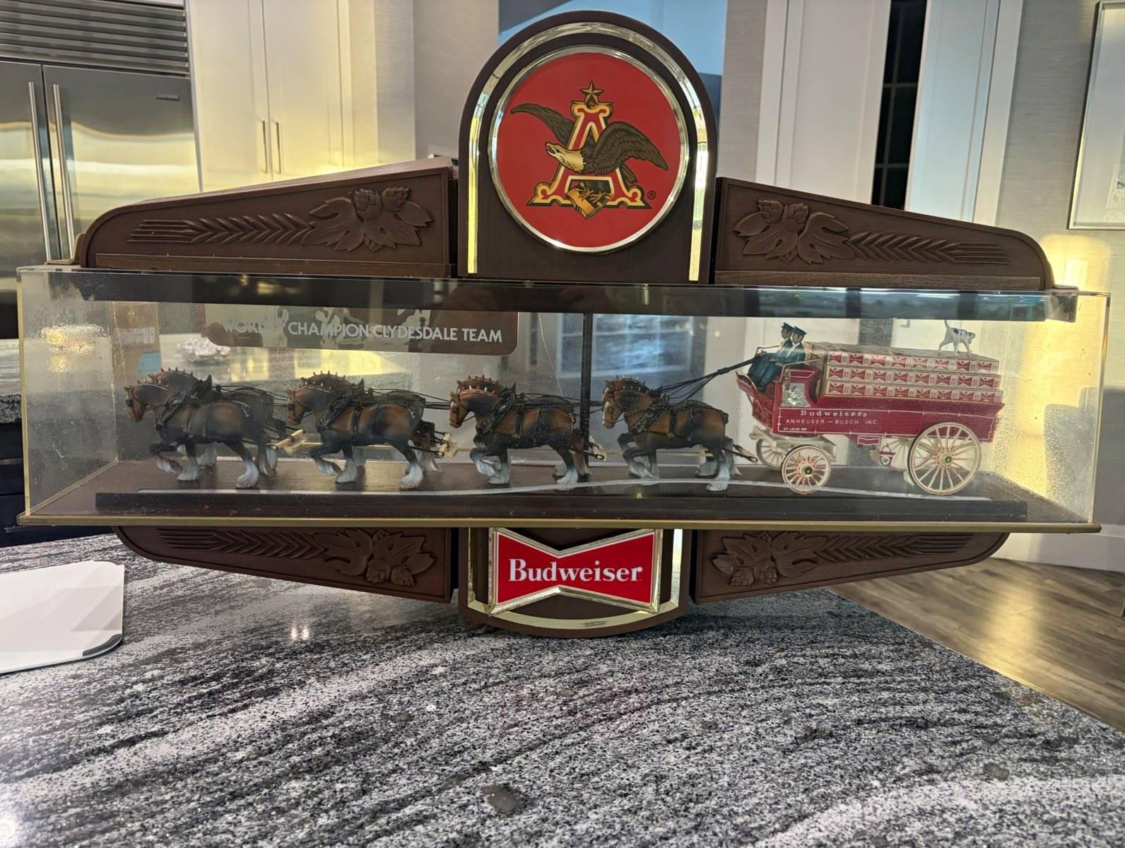 VINTAGE BUDWEISER CLYDESDALE HANGING BAR LIGHT SIGN 35”