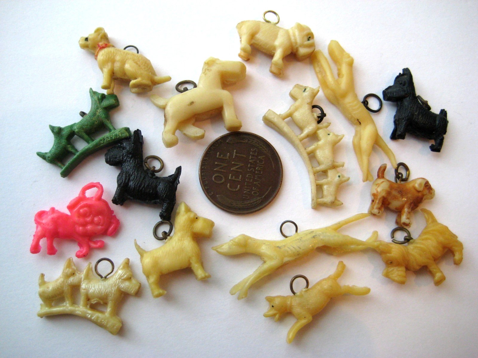 1940\'s VINTAGE Celluloid Puppy DOG Charm Cracker Jack Prize LOT of 15 #2