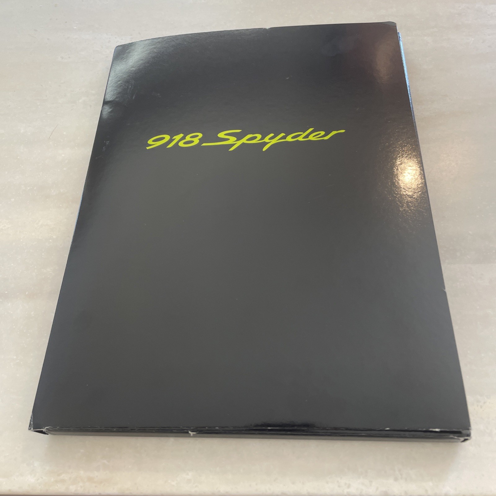 2012 Porsche 918 Spyder DELUXE VIP Folder with hardbound book RARE