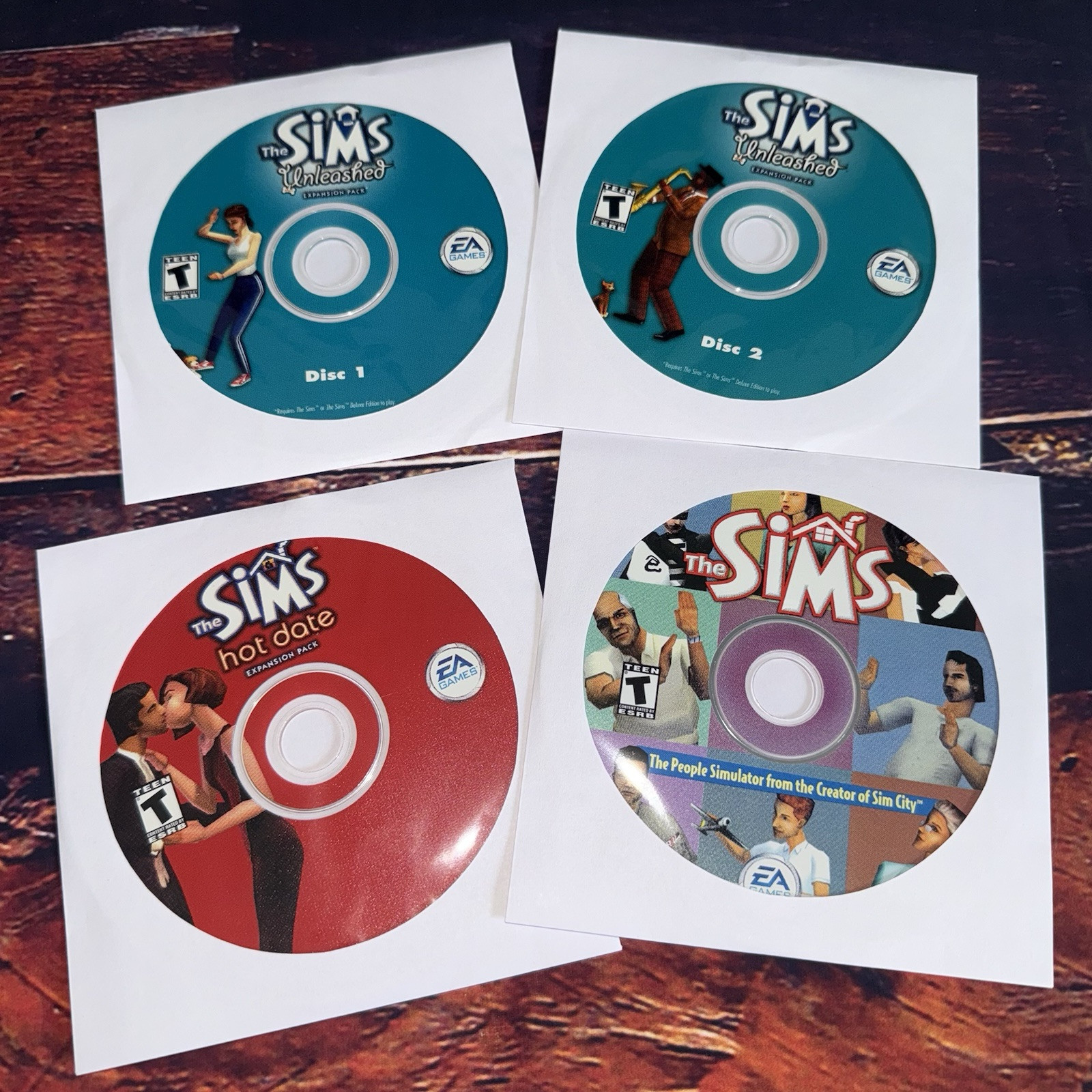 Vintage The Sims Unleashed Sims Hot Date PC Computer CD-ROM Games Bundle Lot