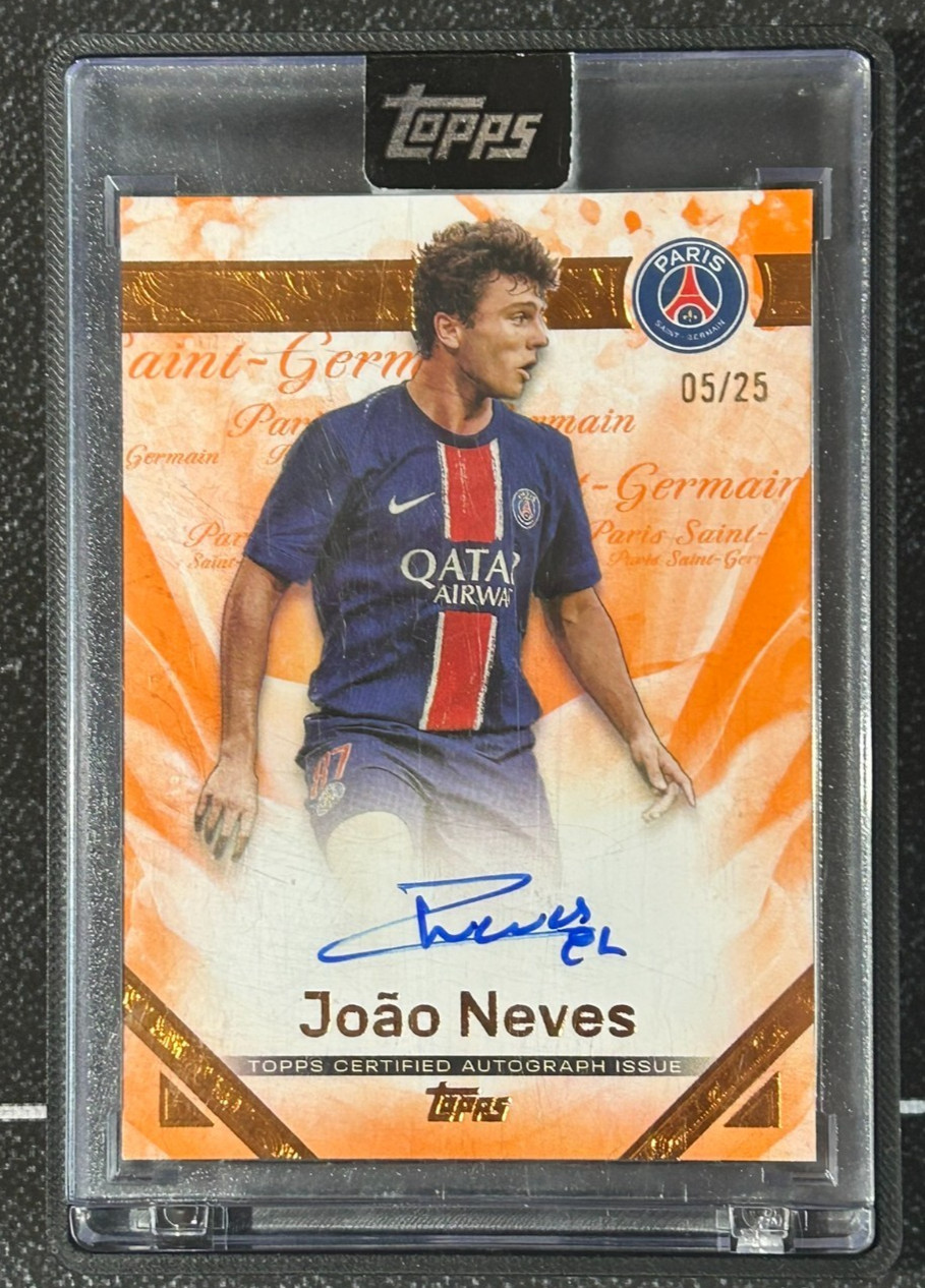 Joao Neves, /25, On Card Auto - Ruffled Auto, 2024-25 Topps PSG Exhibition RA-JN