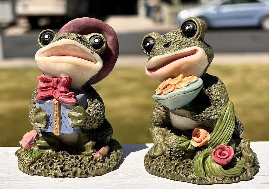 Vintage 1998 Whimsical Frog Couple Figurines Cottagecore Set Of 2
