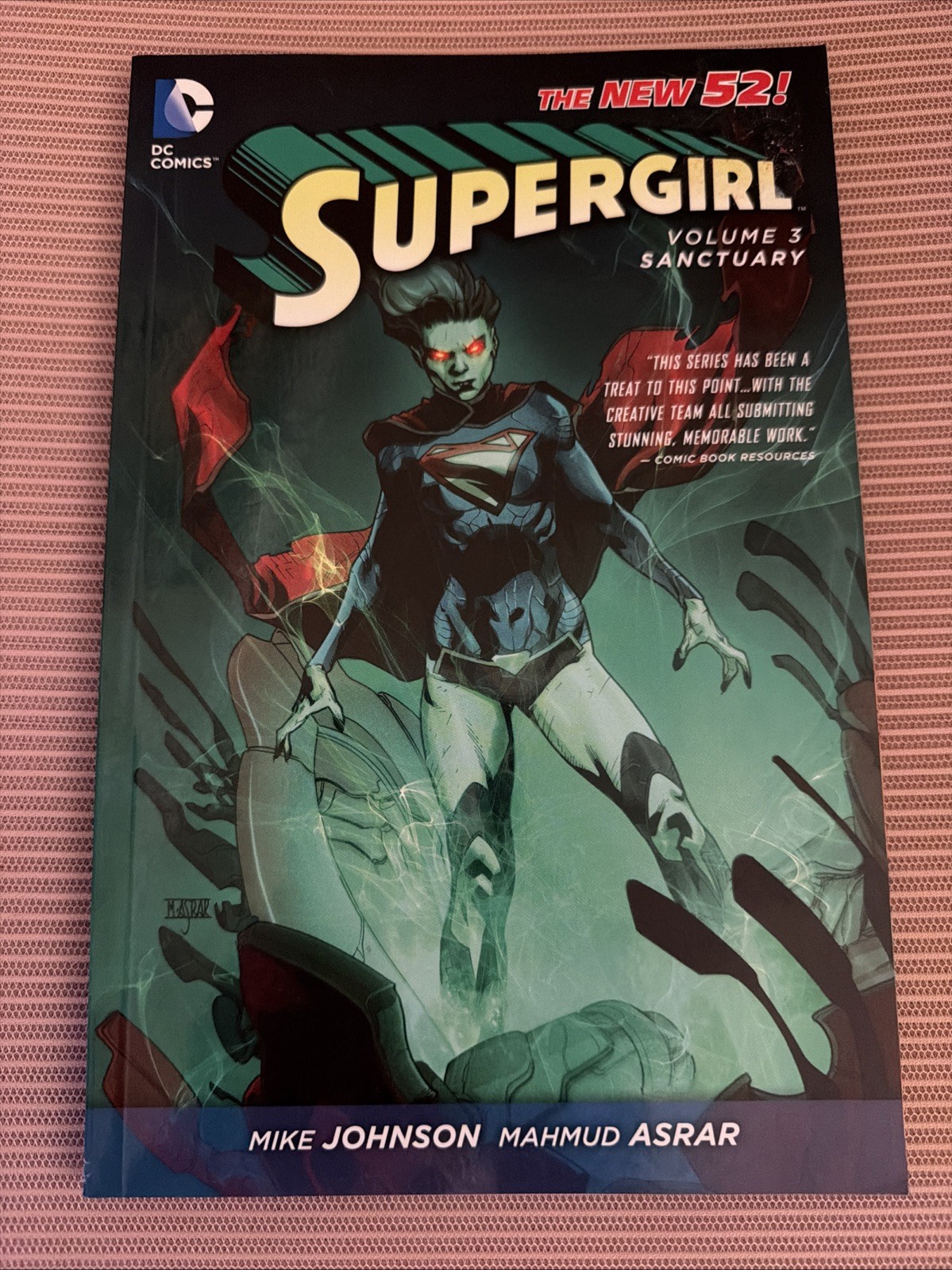 Supergirl - Volume 3: Sanctuary - DC Comics - The New 52 - Paperback