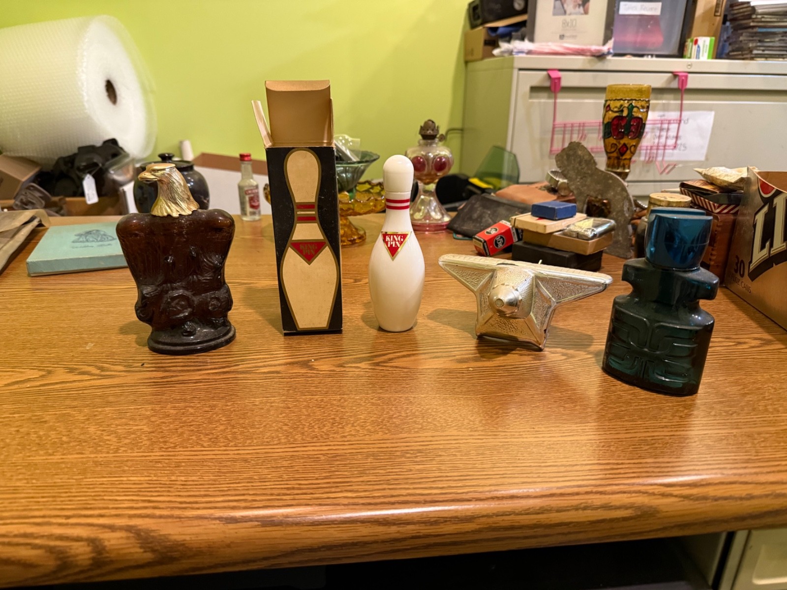 Lot of Vintage Avon aftershave and cologne some new some used (4)
