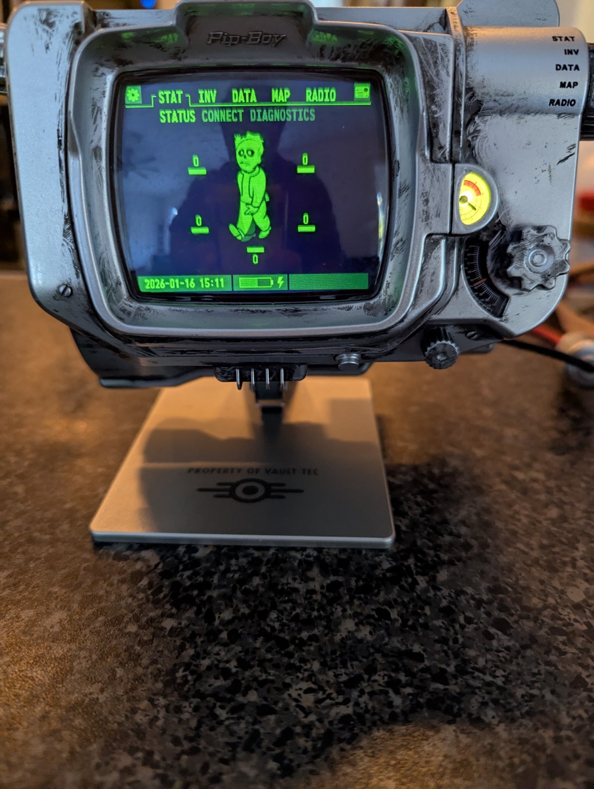 SOLD OUT Fallout Series Pip-Boy Die-Cast Replica, The Wand Company - Cable Stand