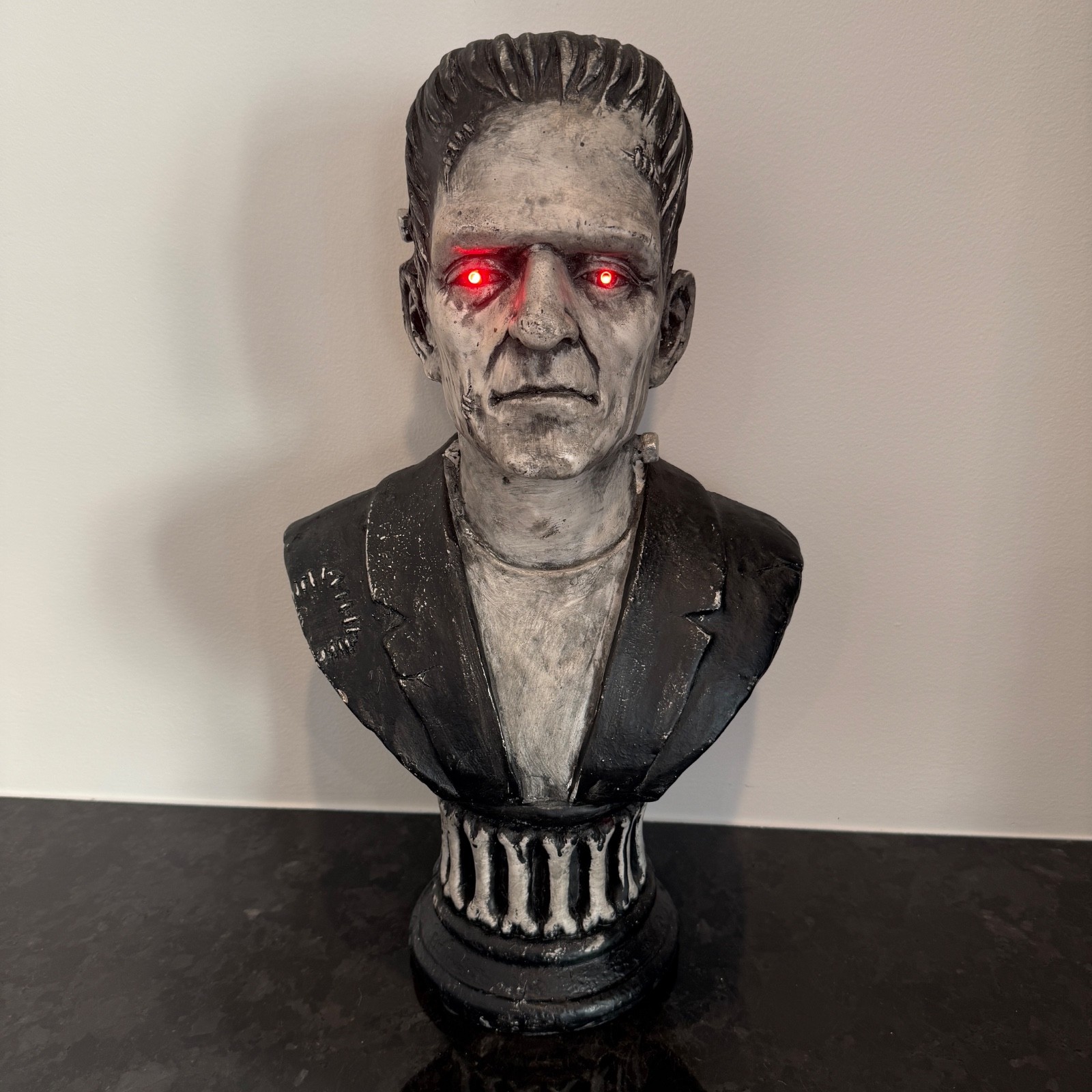 Large LED Frankenstein Bust Resin Statue Halloween Eyes Glow 20 Inches Heavy NEW