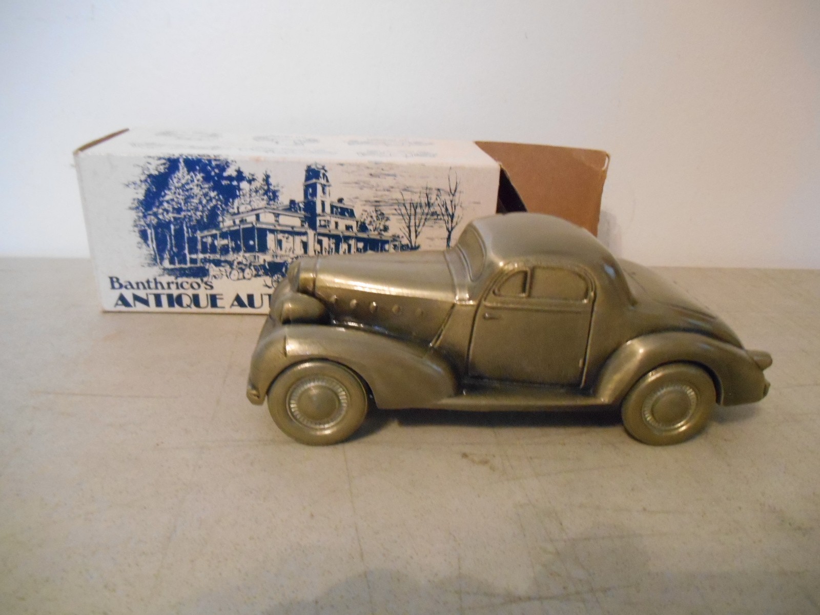 VTG Banthrico Diecast Metal Coin Bank 1934 Laselle Coupe w/original box New