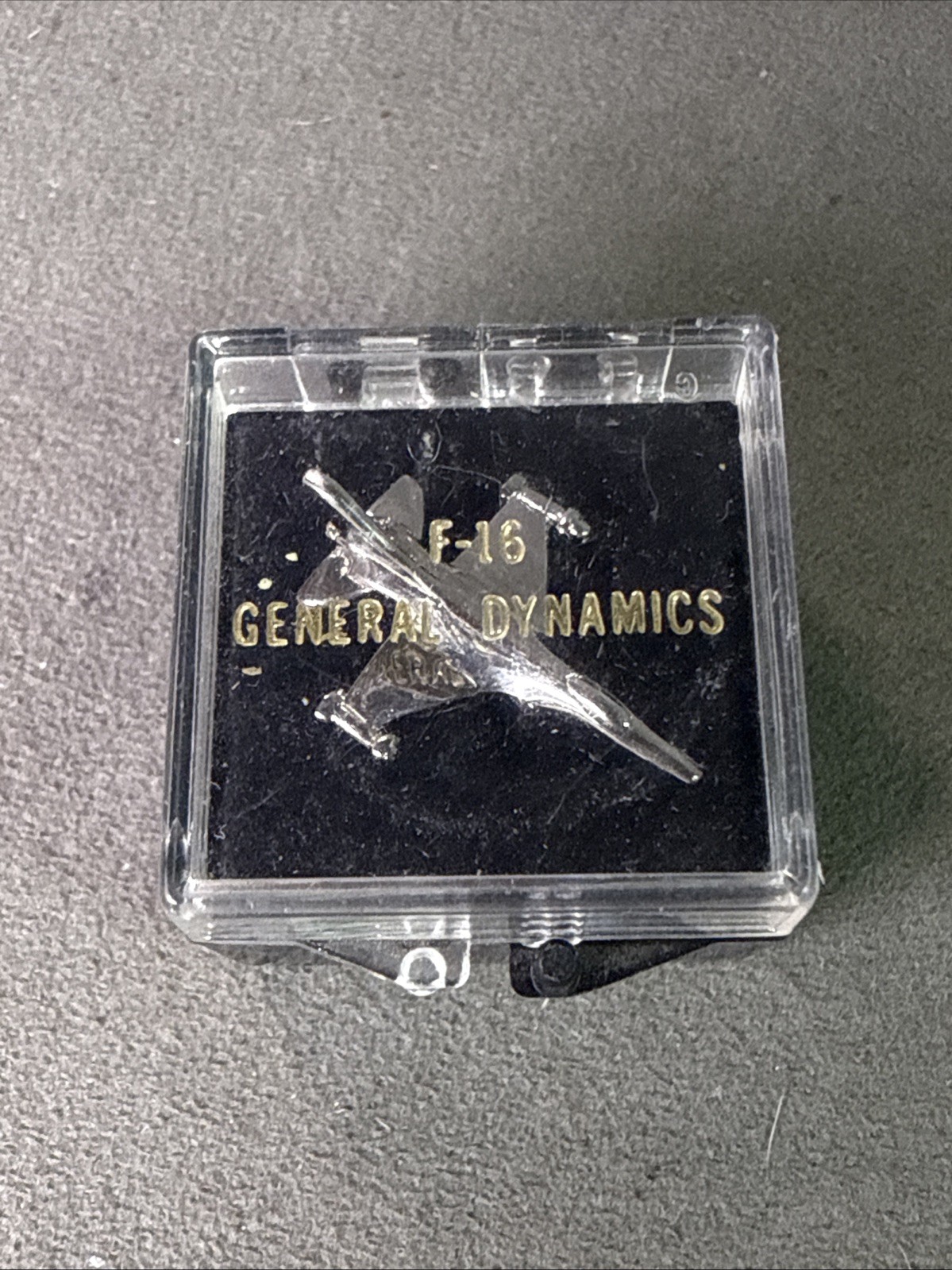 General Dynamics F-16 Fighter Jet Lapel Pin Tie Tack Aviation Vintage F16