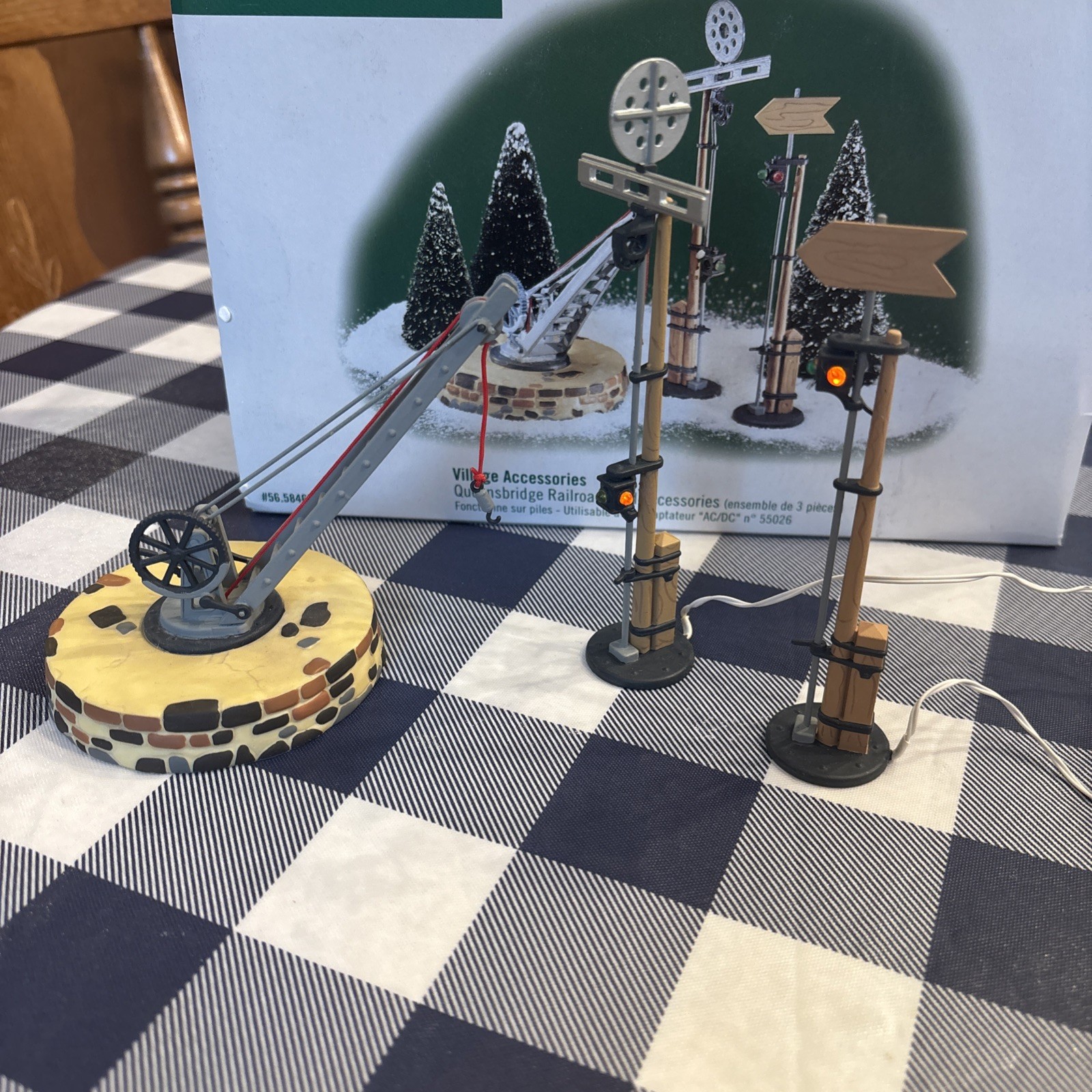Dept. 56 Village Accessories 1999 Queensbridge Railroad Yard #58466 Works MINT