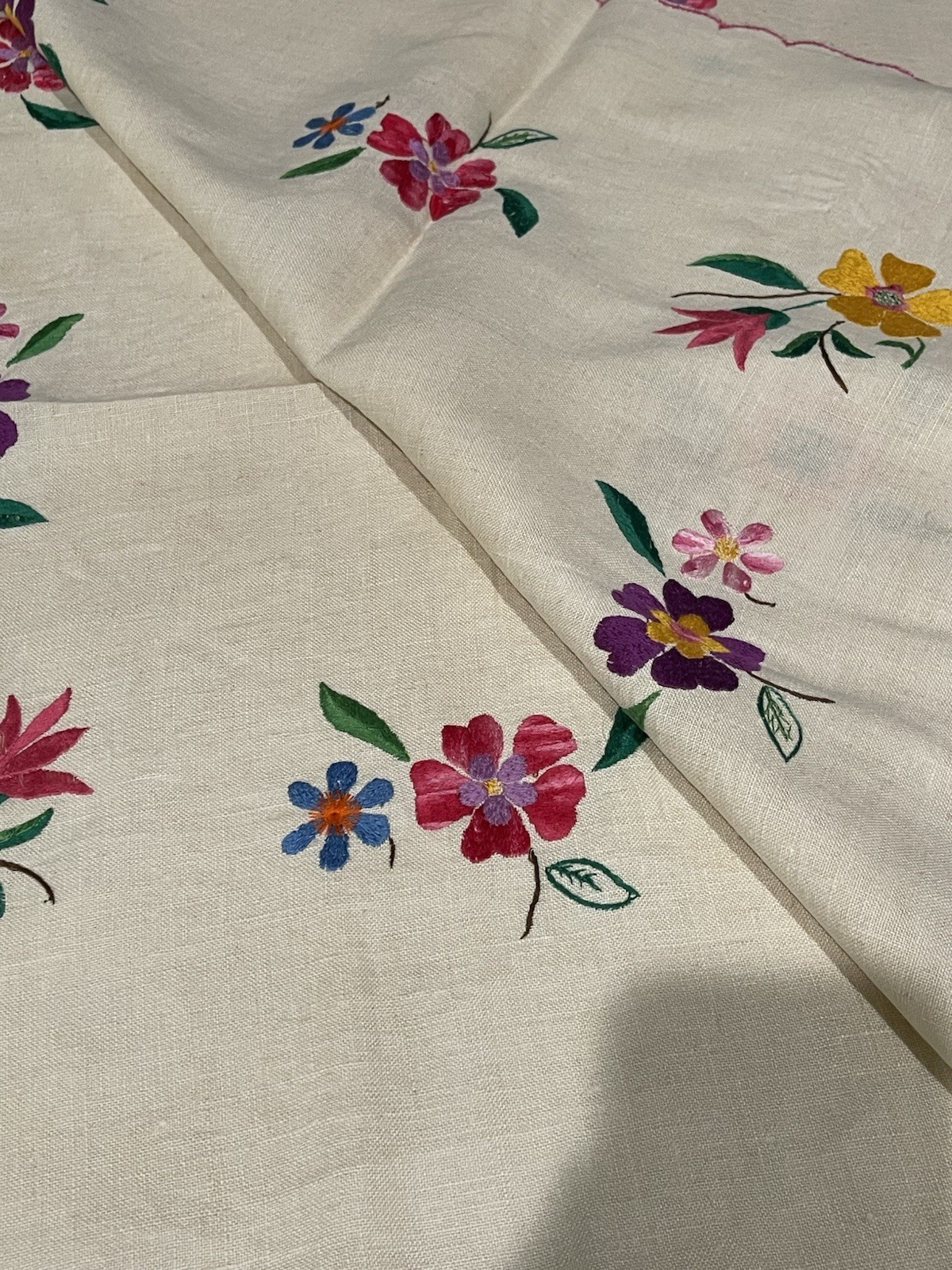 Vintage Linen Embroidered Reversible Tablecloth Scalloped Edge 57 x 58.5