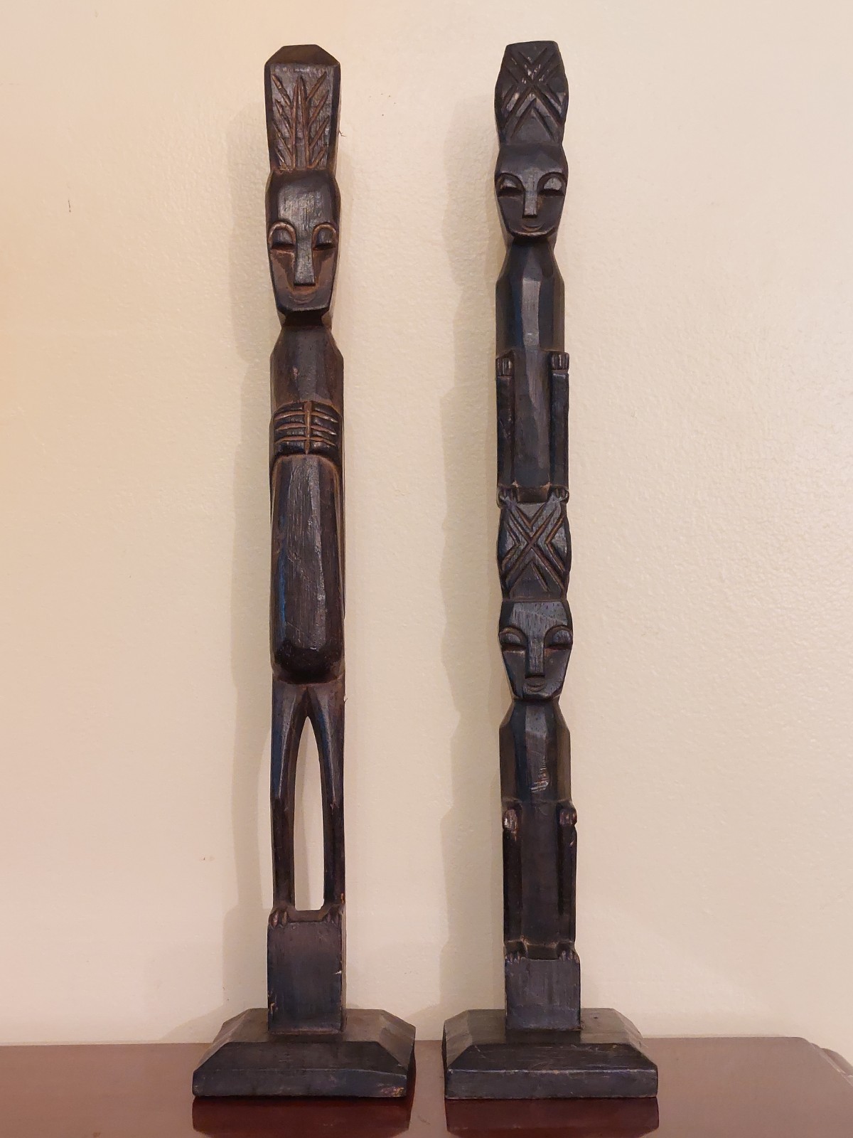 Vintage Pair of Hand-Carved African Wooden Totem Sculptures 21
