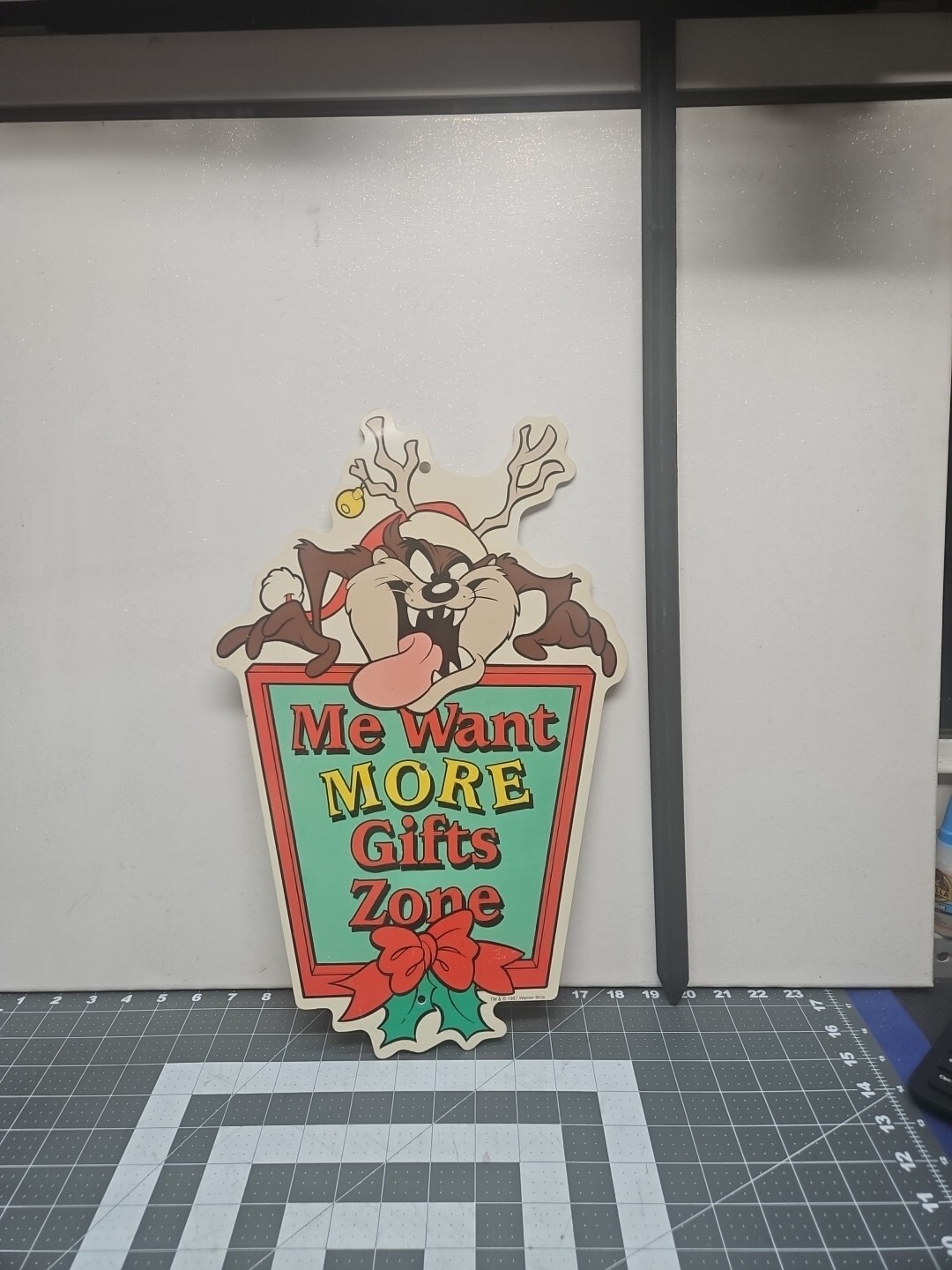 Vintage Taz Tasmanian Devil Plastic Christmas Sign Me Want More W/stake