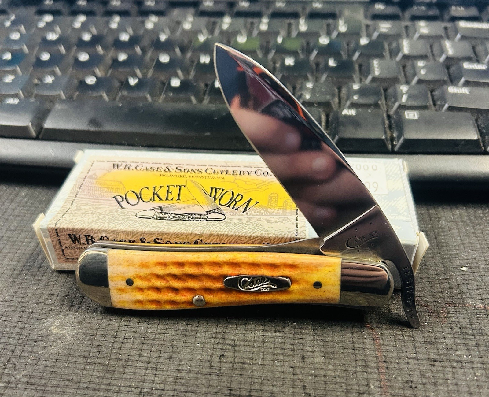 2016 Case XX Pocket Worn Harvest Oranger Drop Point Russlock