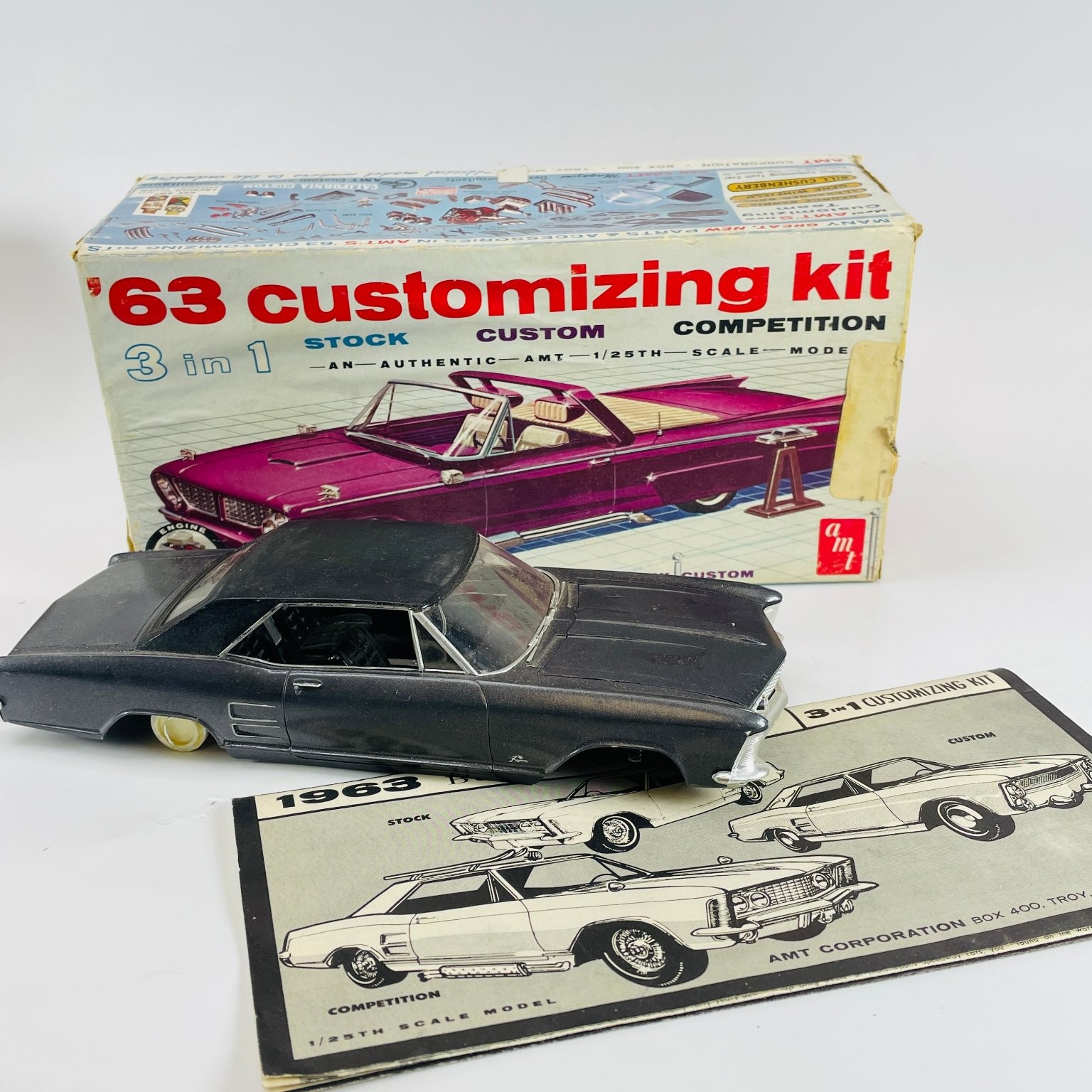 AMT \'63 Buick Riviera Hardtop 3-in-1 Customizing Kit 1/25 Model Car 06-553-149