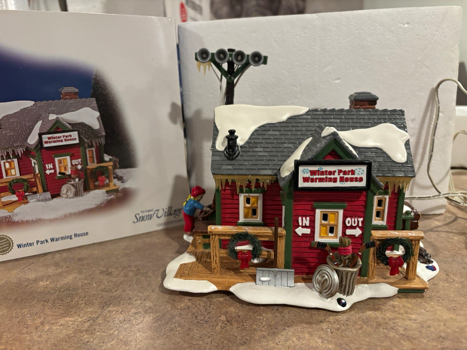Department 56 Snow Village Winter Park Warming House Lighted Boxed