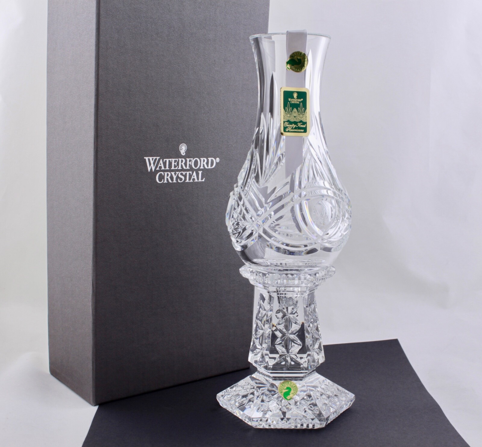 WATERFORD CRYSTAL TRINITY KNOT HURRICANE LAMP ROMANCE OF IRELAND COLLECTION -NIB