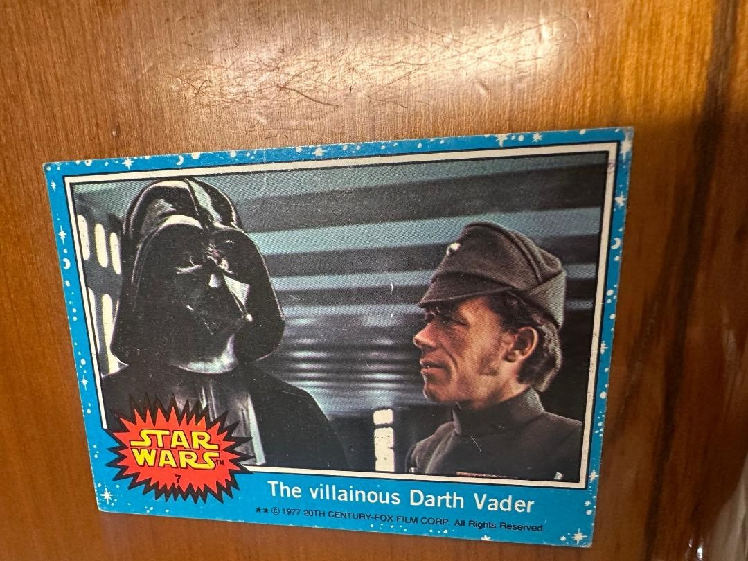 1977 Topps Star Wars Card #7 Series 1 Blue Border Darth Vader Rookie Card RC
