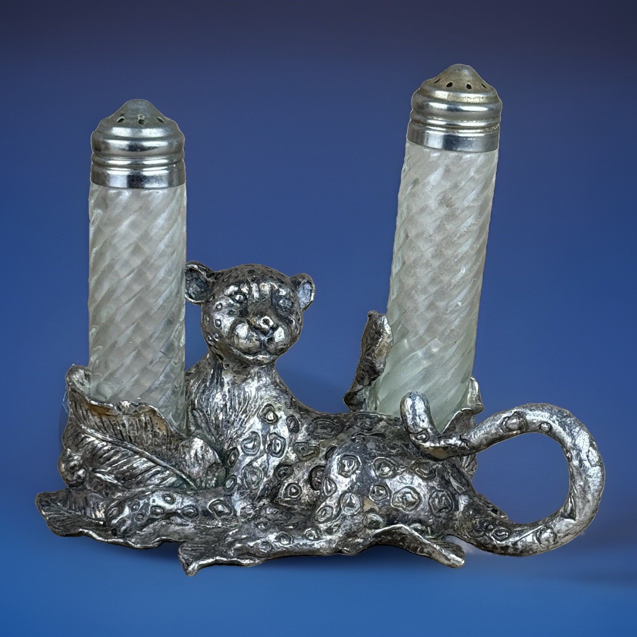 Vintage 1998 Arthur Court Aluminum Jaguar Salt And Pepper Holder Cat Leopard