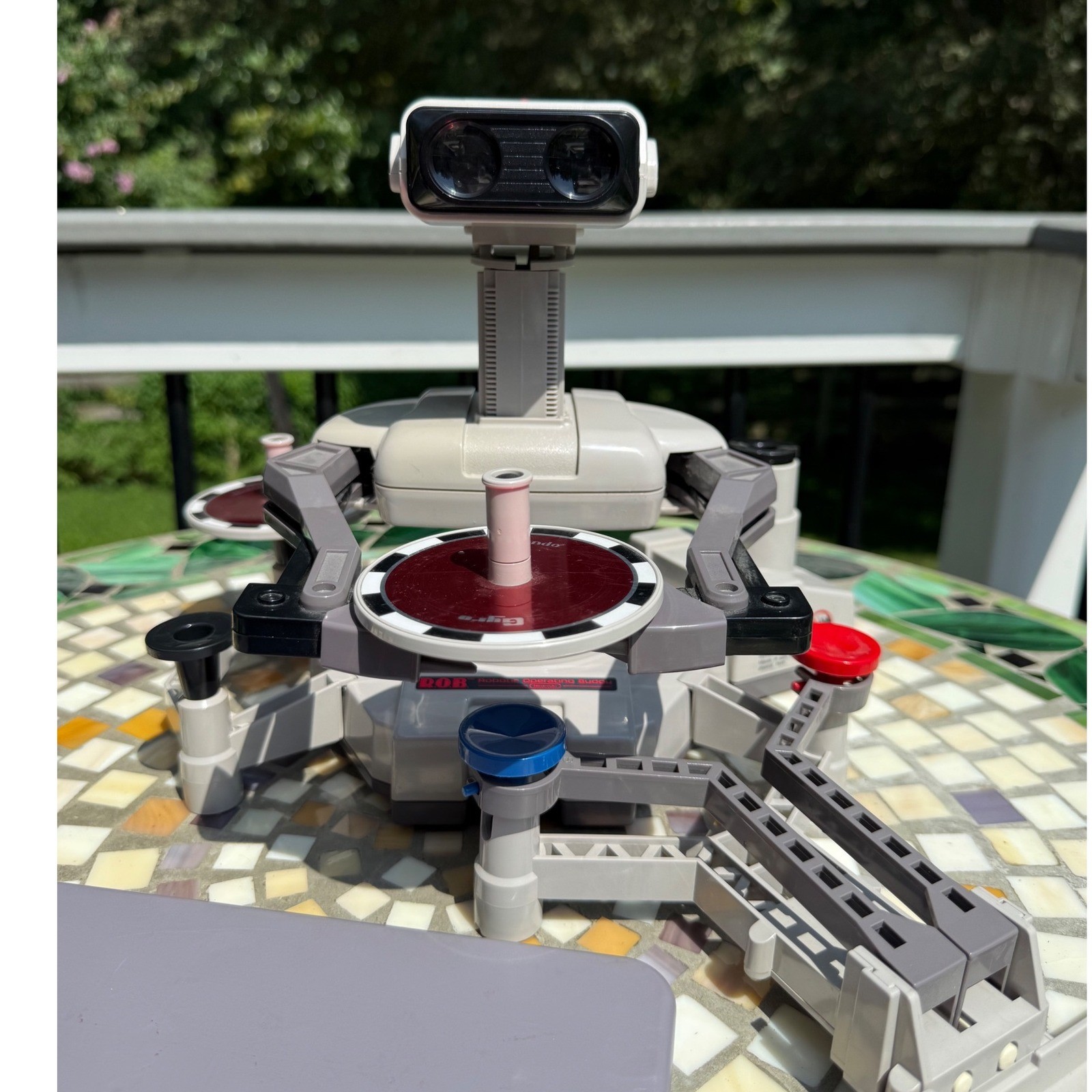 Nintendo NES R.O.B. Robotic Operating Buddy Robot Wired Accessory w/ Bases Parts