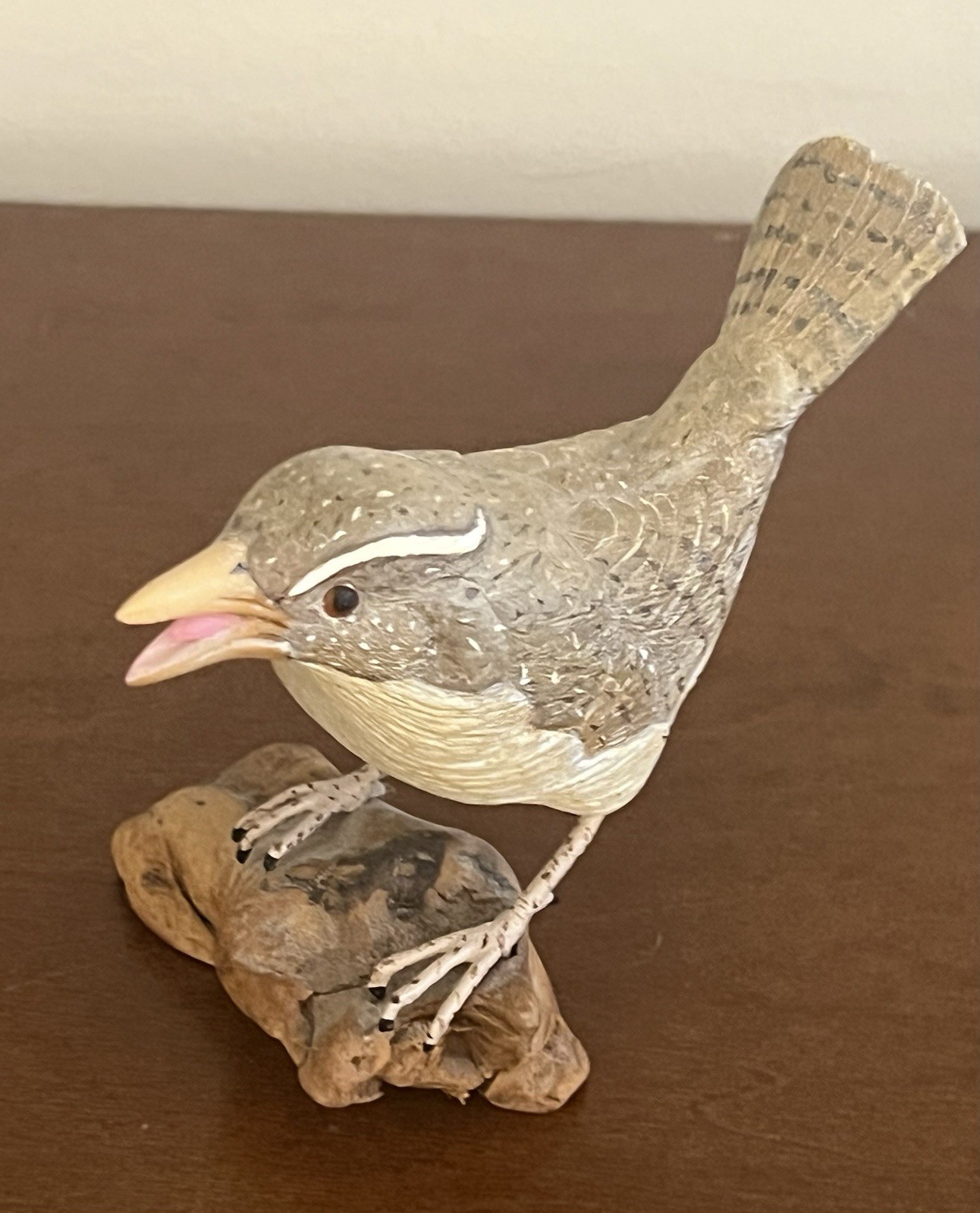 Hand Carved 1994 White-Throated Sparrow Bird Figurine Signed & Hand Painted