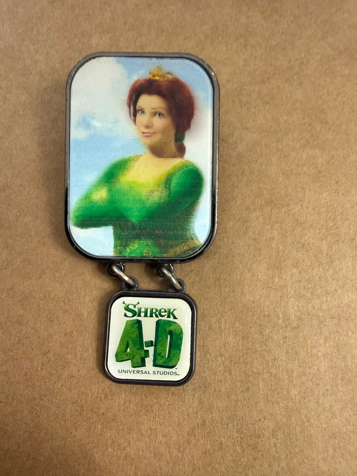 2005 Universal Studios Orlando Defunct Shrek 4D Princess Fiona Lenticular Pin