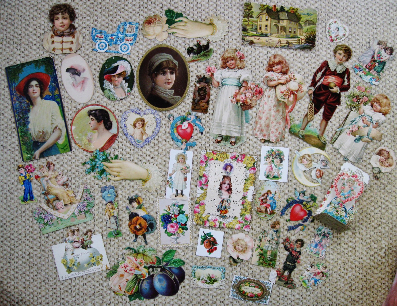 LARGE LOT OF ANTIQUE VICTORIAN SCRAPS DIE CUTS VALENTINES ETC. EPHEMERA