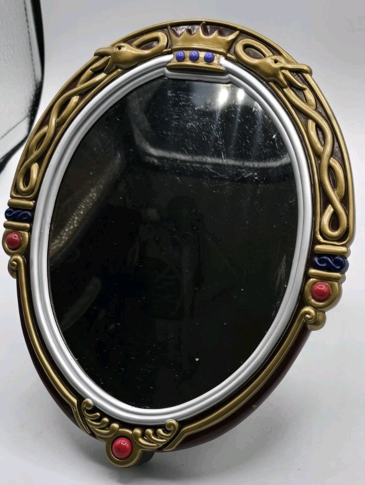 RARE 2001 Kellogg's Disney Snow White Seven Dwarfs Talking Magic Mirror