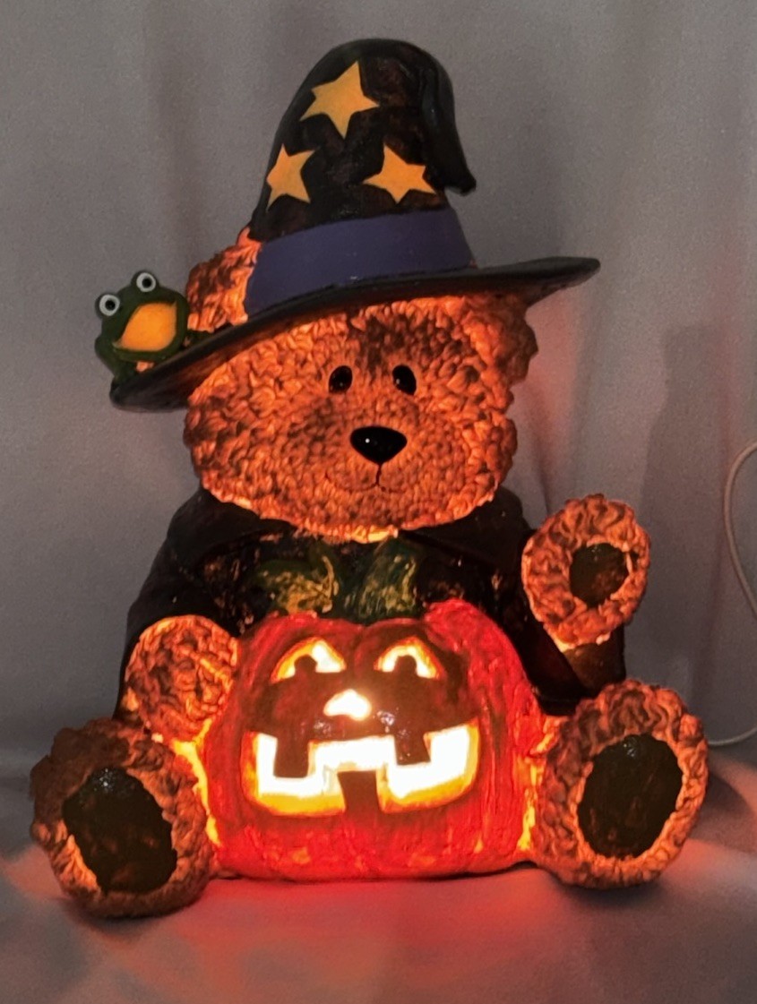 Halloween Lighted Resin Bear with Witch Hat Frog Jack-O-Lantern Pumpkin Vintage