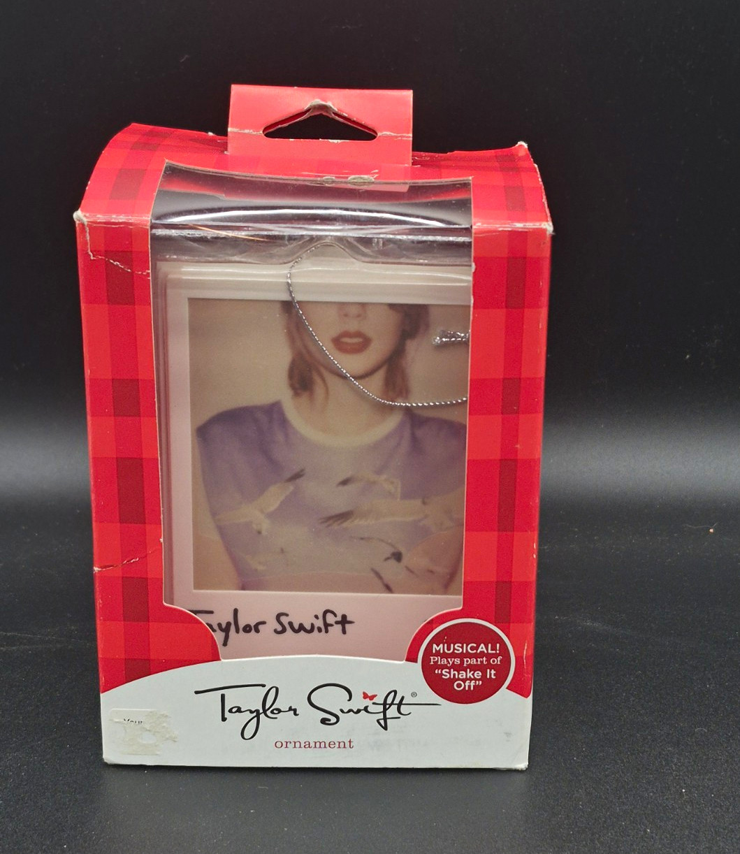 Authentic 2015 Taylor Swift 