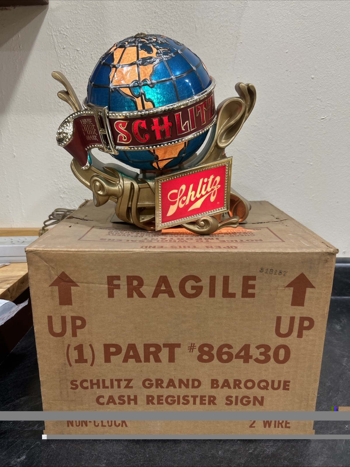 Vintage 1976 Schlitz Beer Motion Globe World Lighted Sign Bar Cash- (New In Box)